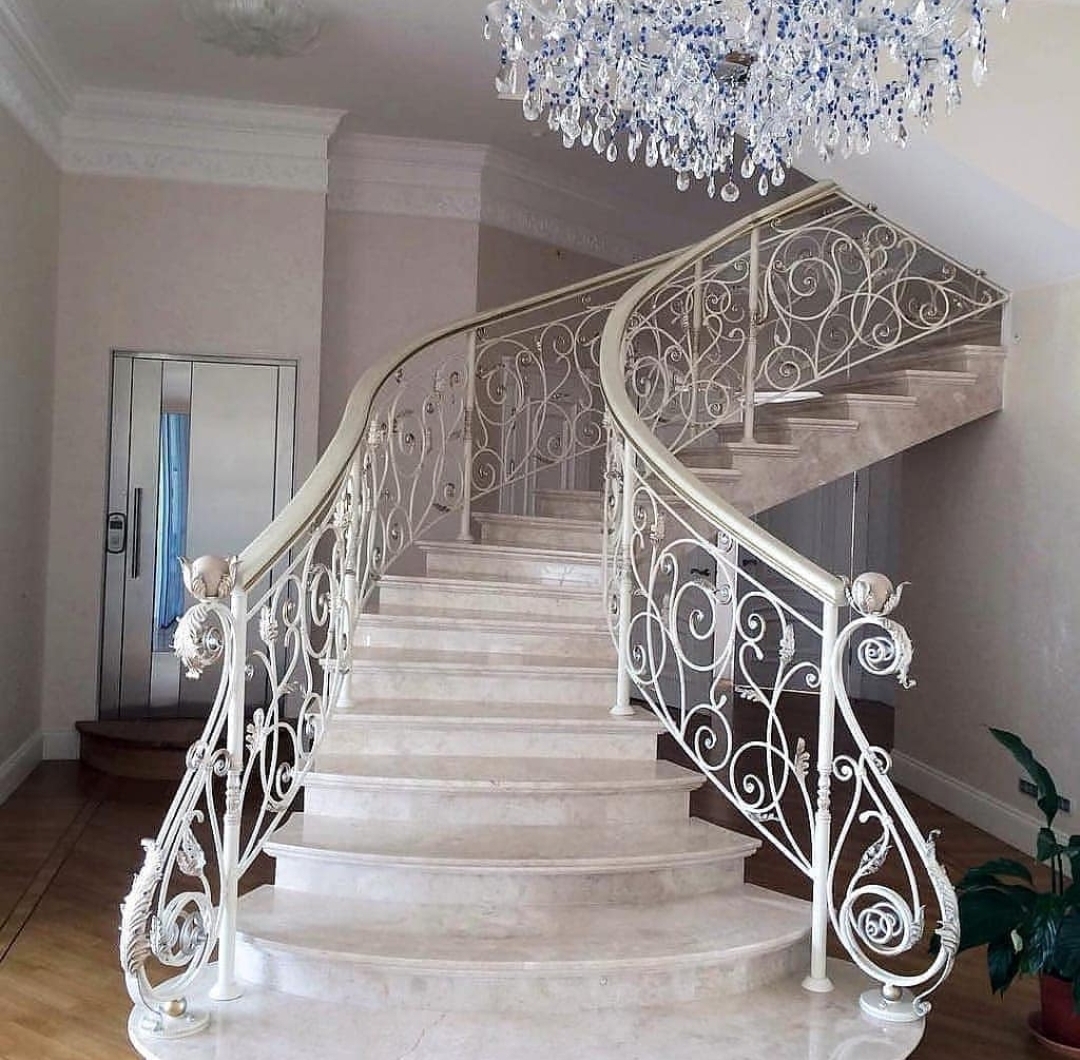 Белая Кованая Лестница